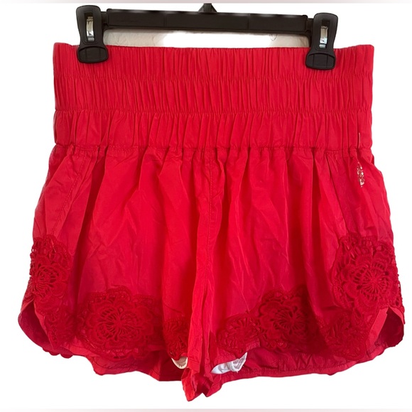 NWOT Free People’s Floral Lace Appliqué Shorts - Picture 3 of 15
